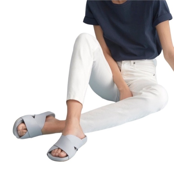 Everlane Form Crossover Sandals - Picture 1 of 10